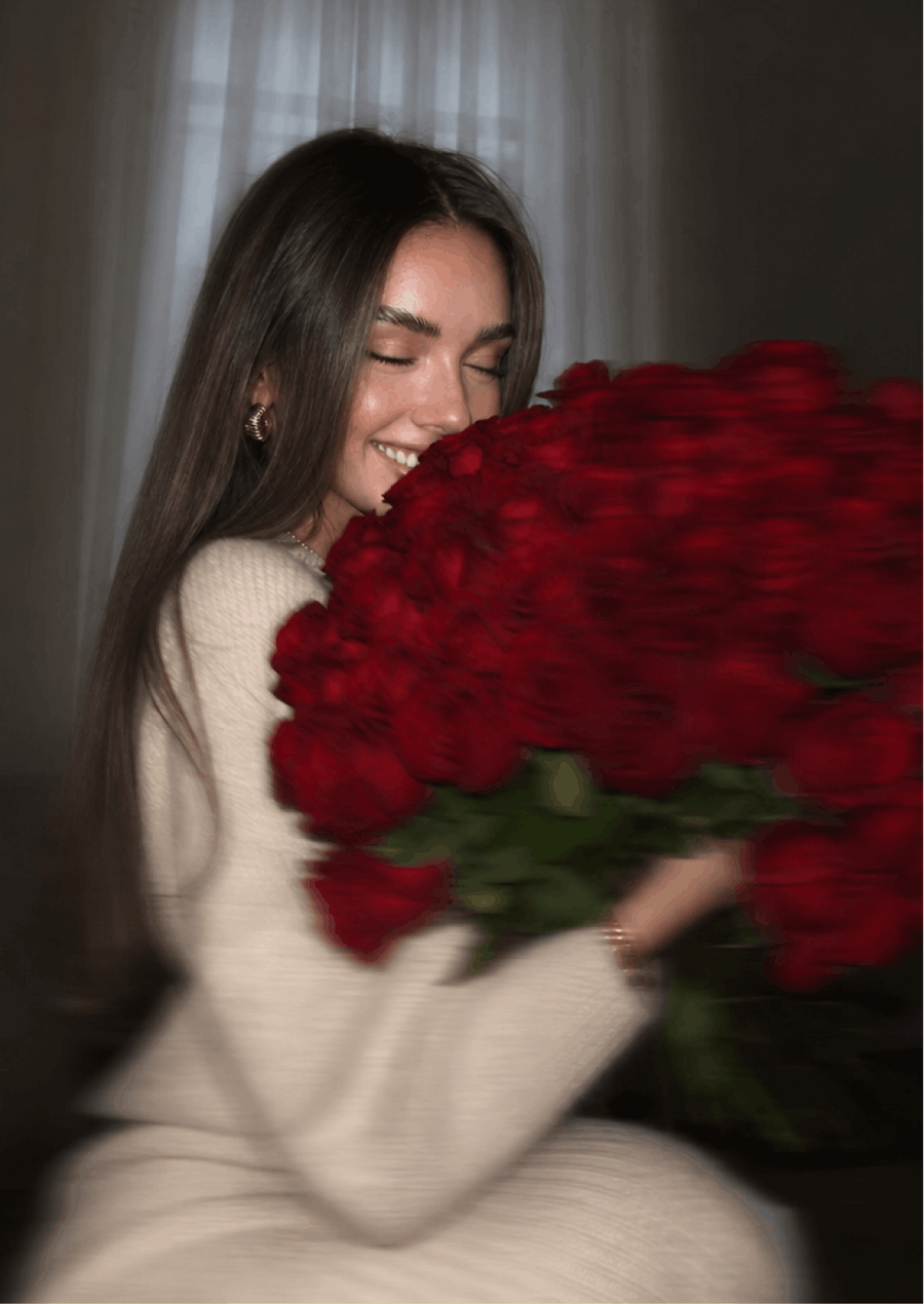 عکس استتیک با دسته‌گل رز